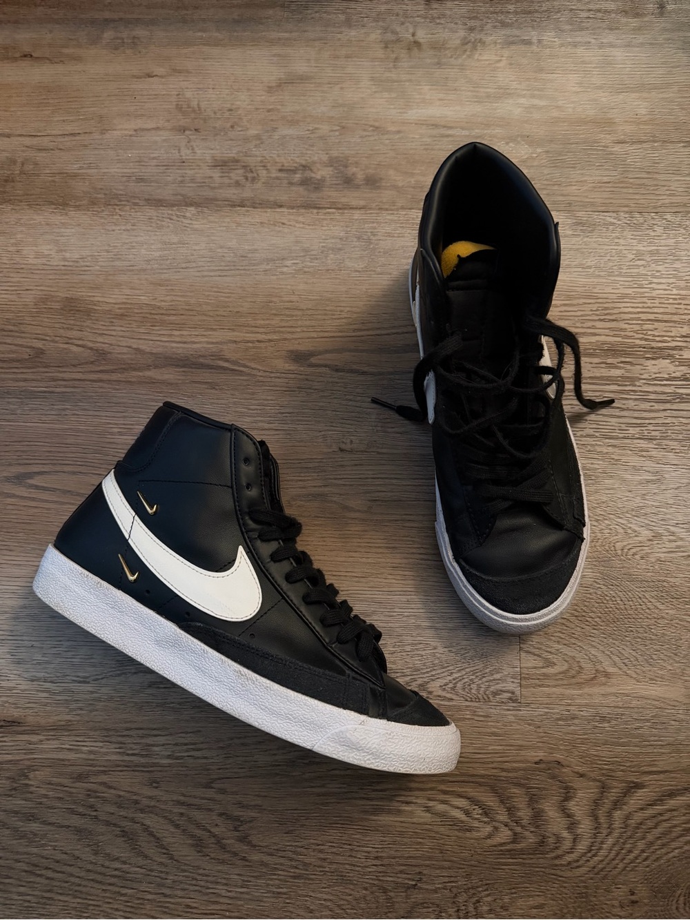 Men's Black and White High-Top Sneakers - Classic Athletic Style